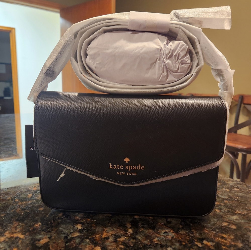Kate Spade Sadie Envelope Crossbody Bag (black)